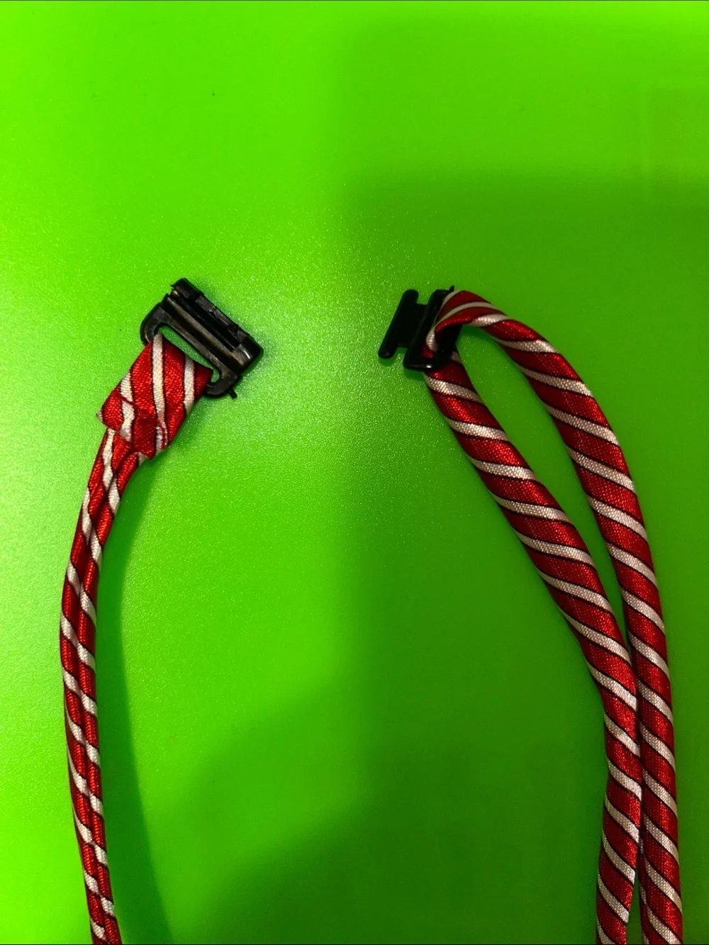 NWOT Women’s Red and White Striped Bow Neck Tie